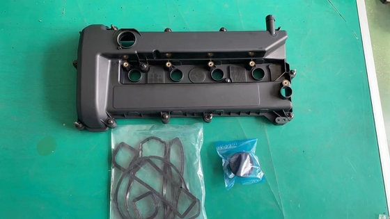 認証 TS16949 4M5G-6K272-HE F-OCUS MK2 C MAX用のエンジンローカーバルブカバー
