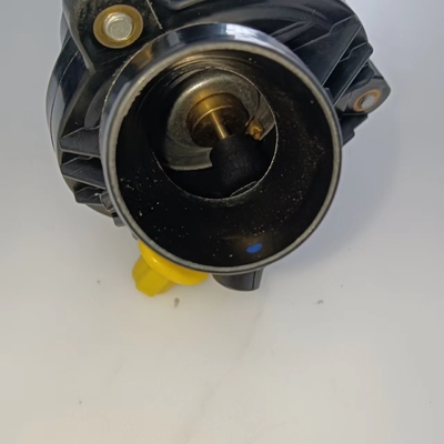 OEM NO 11537549476 BMW E87 E82 E90 E92 E93 E63 E64 E66 E83用のエンジン冷却液温度計