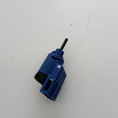1J0 927 189 アウディ/フォルクスワーゲン用ABSプラスチック製のクラッチスタート安全スイッチ