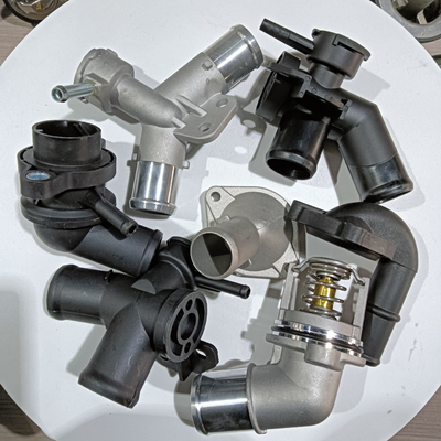 チェンガン フォード フィエスタ V 1.3L 01-08 2S6G8250A1B カーフィット付き冷却用フレンズ 黒