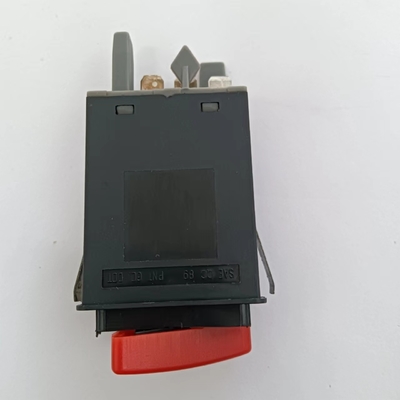 スコダ オクタヴィア 1U0 953 235B 電源窓スイッチのブラック・ハザードライトスイッチ