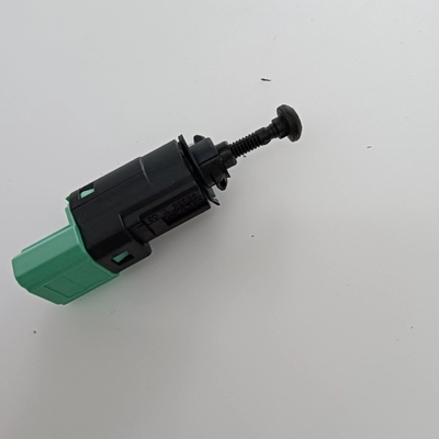 メタルプラスチックブレーキライトスイッチ 4534.48 4534.63 4534.65 ページオ 207 307 308