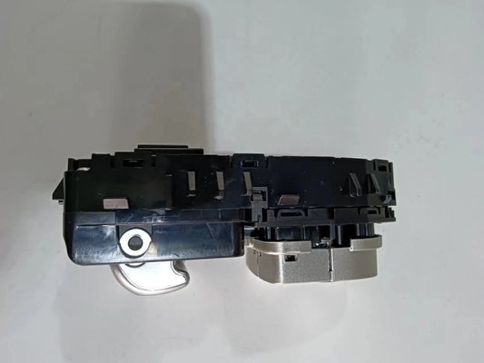 メルセデス・ベンツ 電源窓スイッチ OE 20590569119051 IATF16949 認定車両