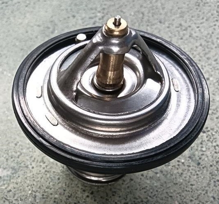 21200-VC20A 82Degree エンジン冷却液 サーモスタット SUNNY トラベラー NP300 JUKE SUNNY
