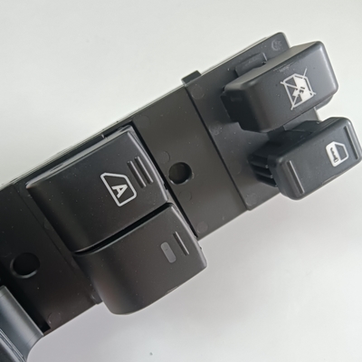 前左運転手側電源窓のスイッチ ニッサン パスファインダー 2005-2008 25401-ZP40B