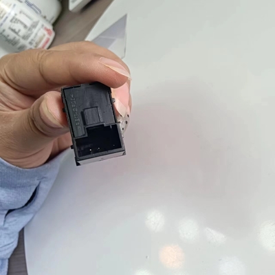燃料タンク ドアの解放スイッチ ボタン フォルクスワーゲン ゴルフ MK5 ラビット ジェッタ 黒